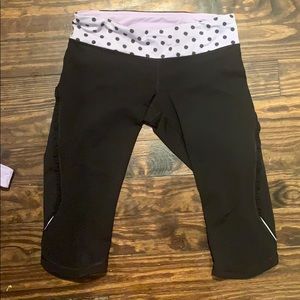 Black lululemon crops with ruffle detail size 8